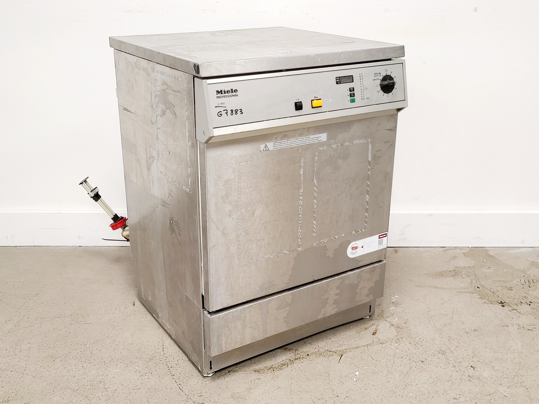 Image of Miele Professional Laboratory Glassware Washer G 7887