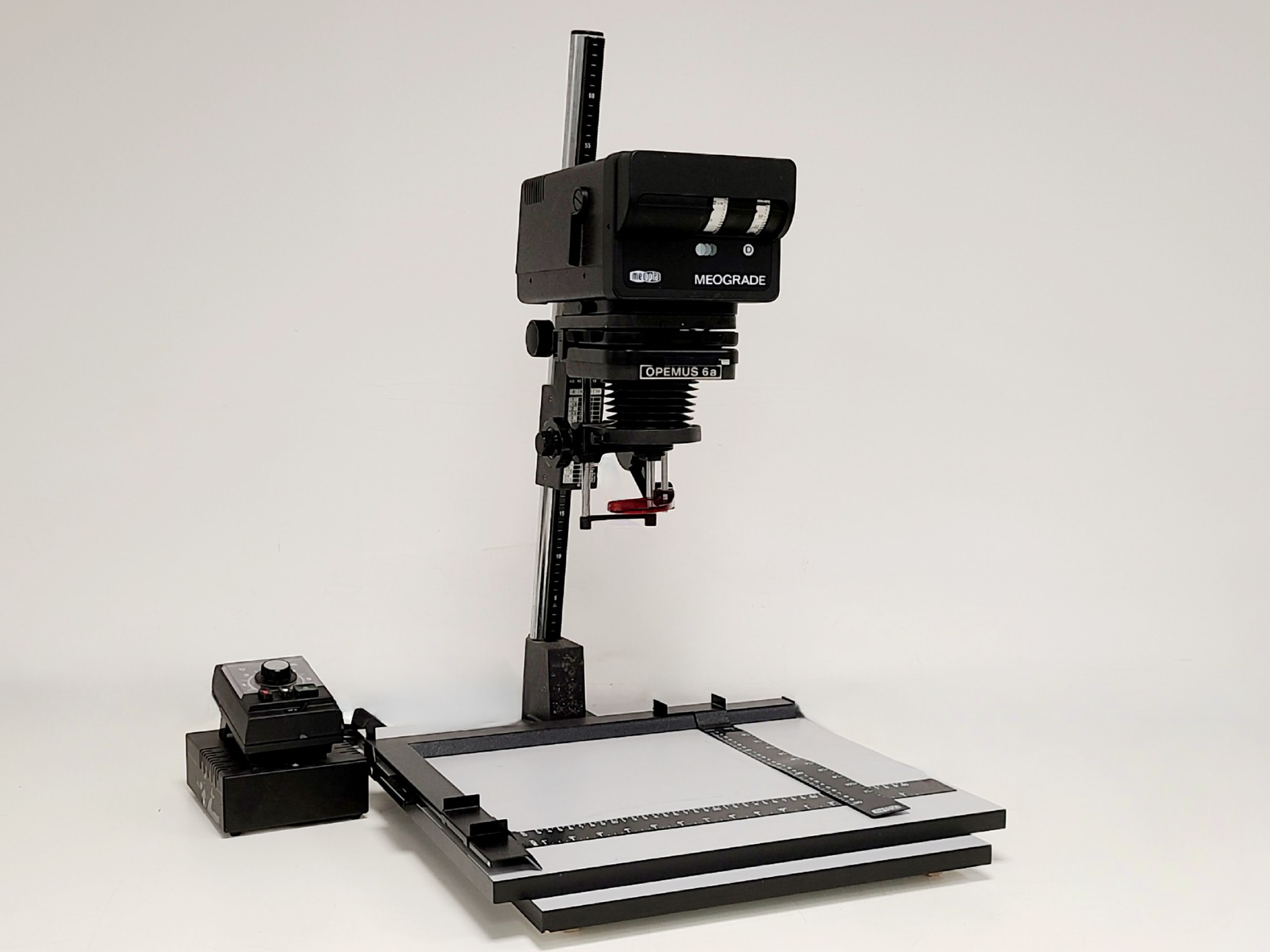 Image of Meopta Opemus 6a Enlarger with Meograde Head, Easel Frame & VIPONEL S15 Timer