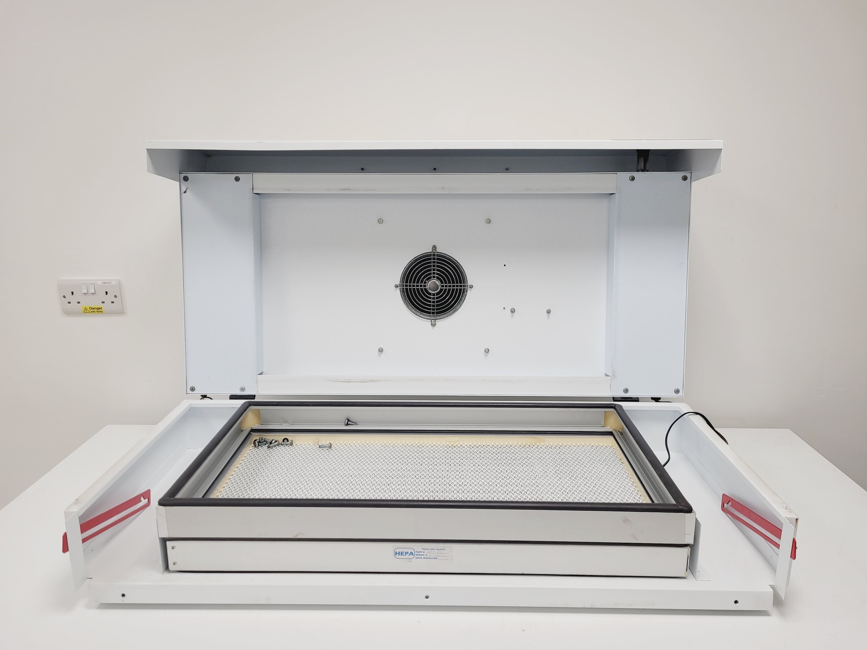 Image of Bigneat BA1004/01 Chemcap Ductless Fume Cabinet Hood