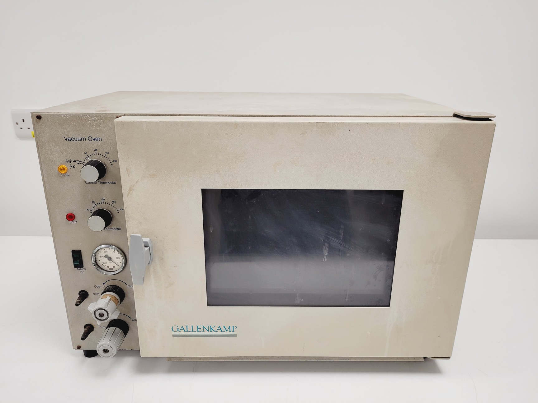 Image of Gallenkamp Model OVA031.XX1.5 Vacuum Oven 
