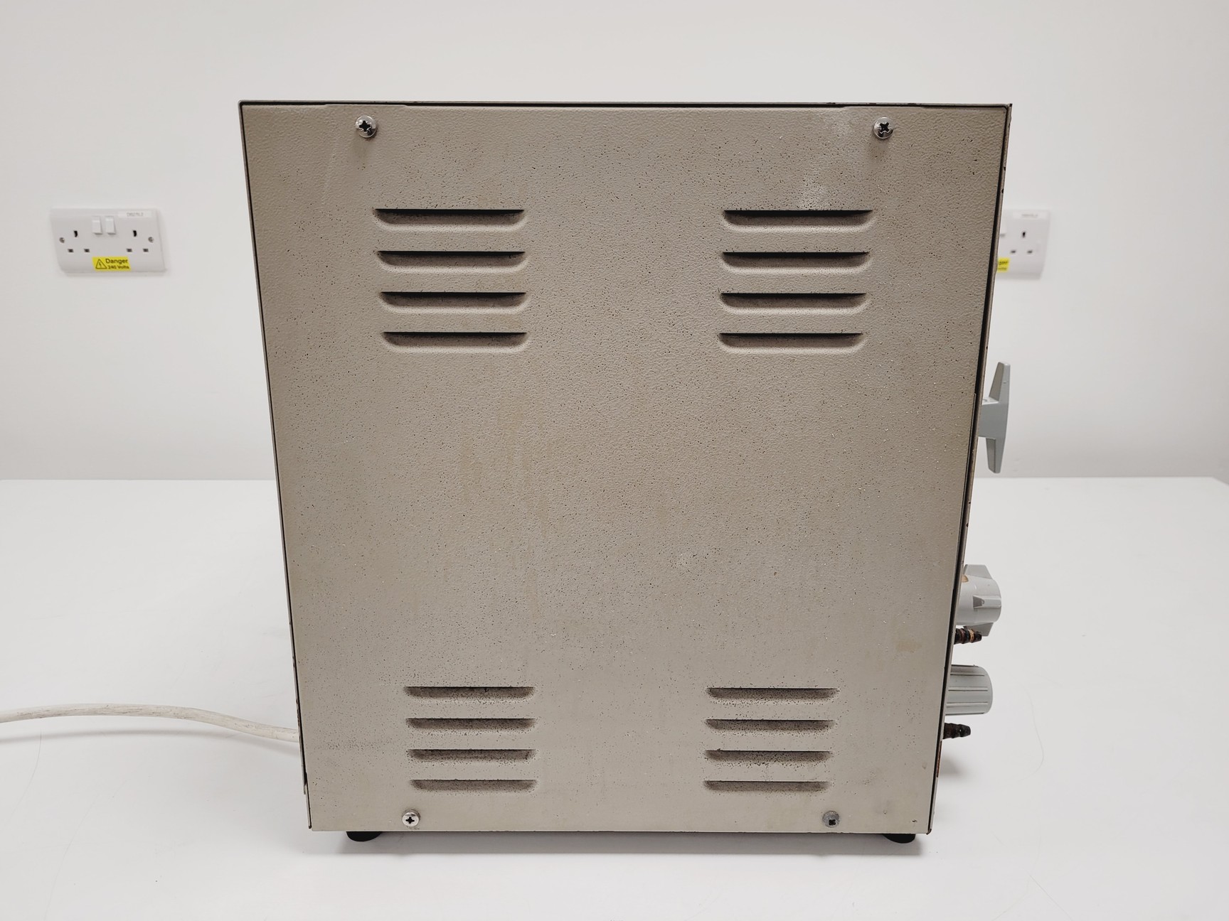 Image of Gallenkamp Model OVA031.XX1.5 Vacuum Oven 