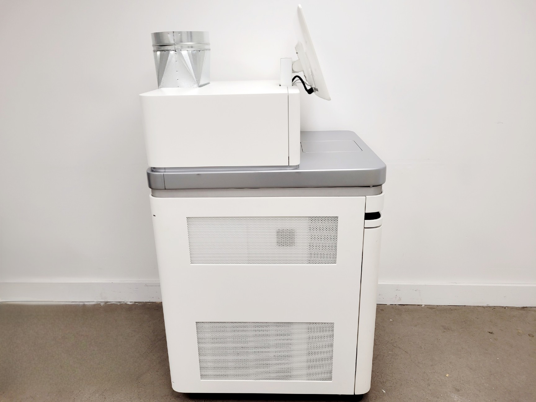 Image of Illumina NovaSeq 6000 DNA Sequencer