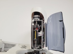 Thumbnail image of Perkin Elmer Clarus 680 Gas Chromatograph