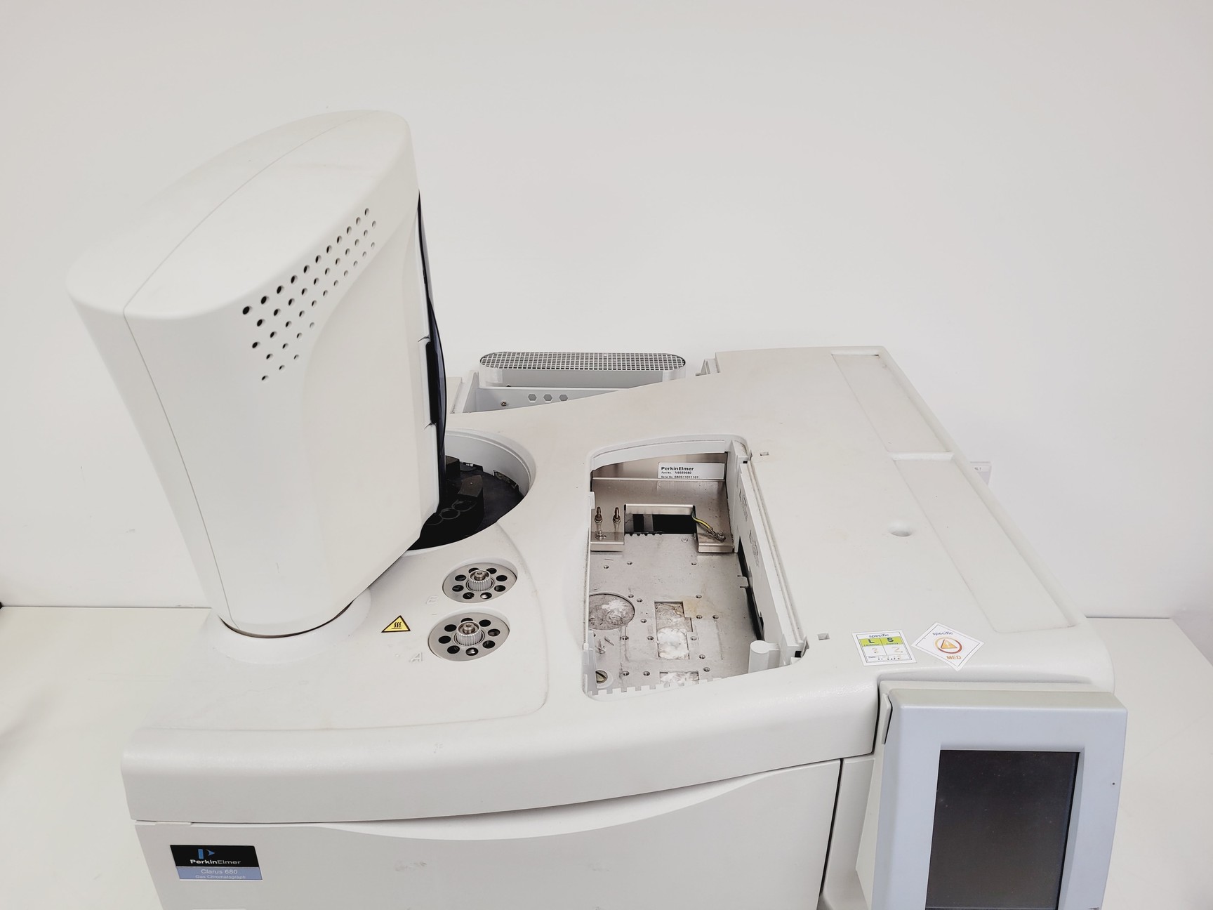 Image of Perkin Elmer Clarus 680 Gas Chromatograph