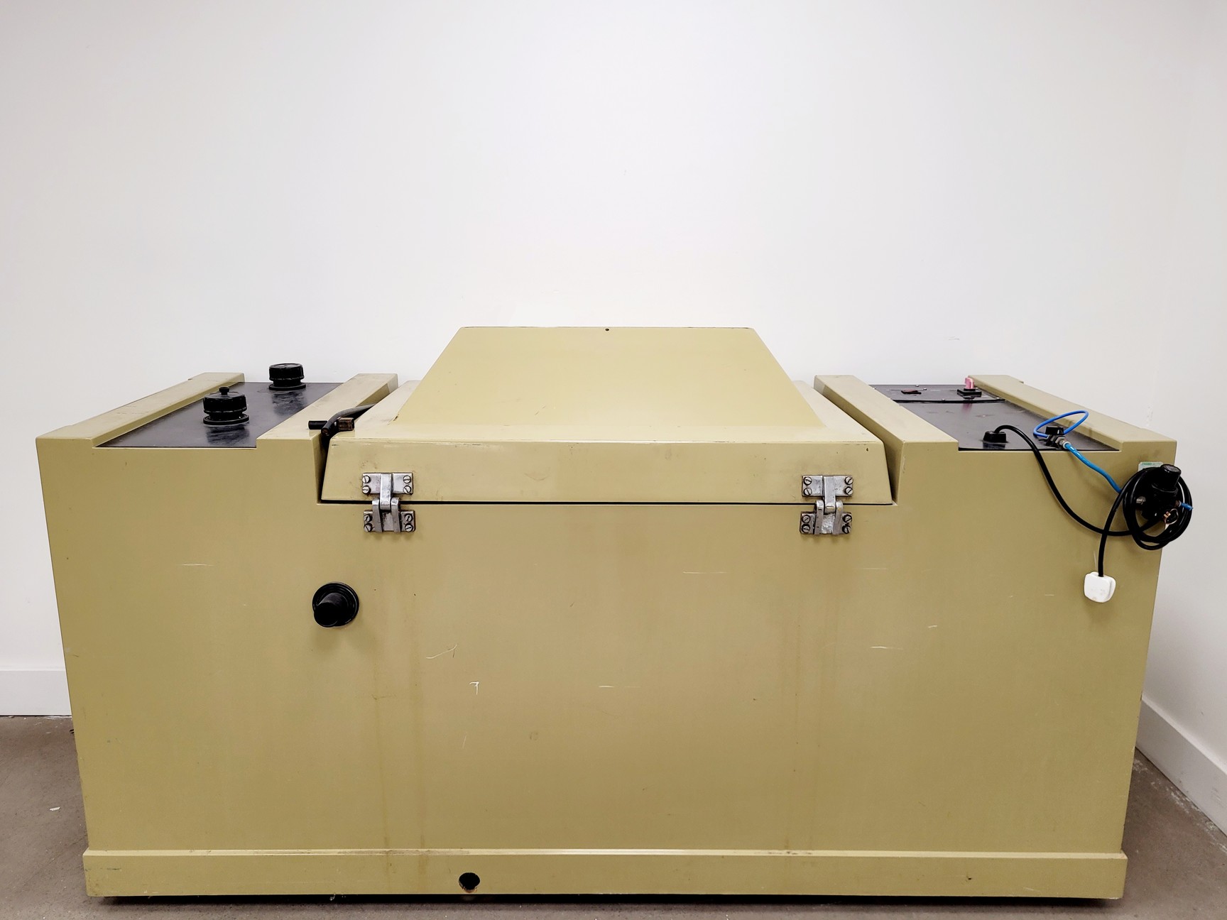 Image of Liebisch STR-400 Salt Spray Corrosion Test Chamber 213x85x125 cm LxWxH