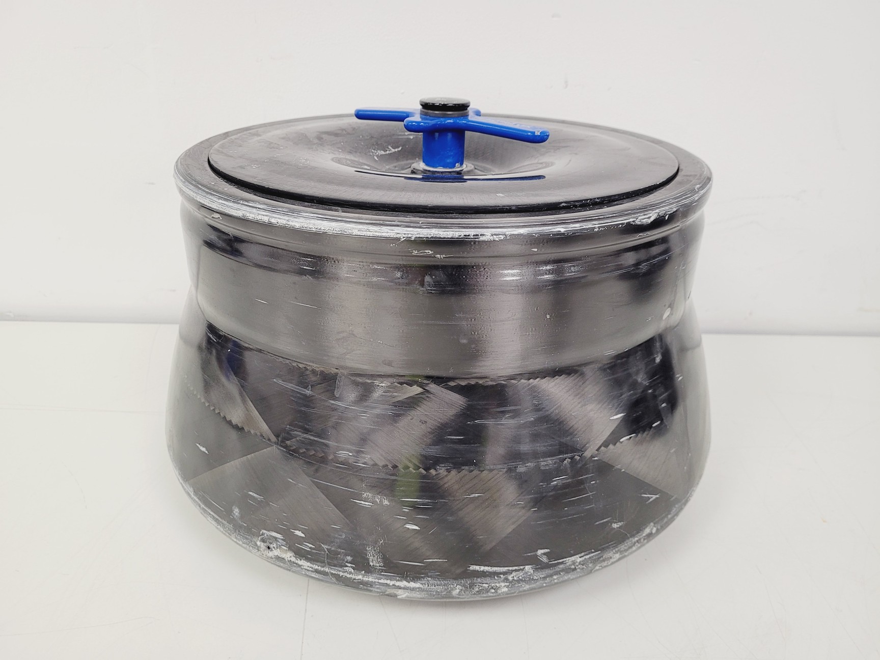 Image of Thermo Scientific Fiberlite F9-6x1000 LEX Spares/Repair Lab