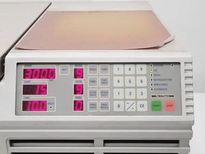 Thumbnail image of MSE Mistral 3000i Benchtop Centrifuge Lab