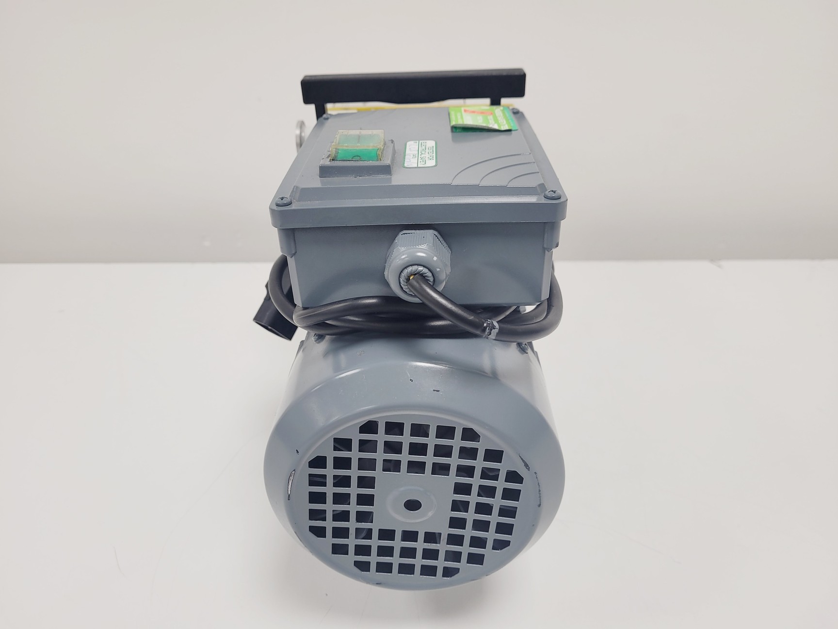 Image of Oerlikon Leybold Trivac Vacuum Pump D4B