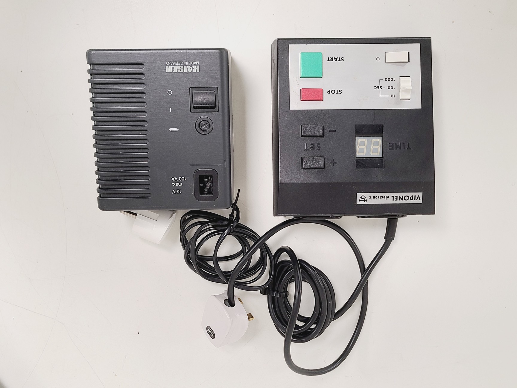 Image of Kaiser Multigrade VPM-6005 Enlarger w/ Transformer,  Easel & VIPONEL E01L Timer