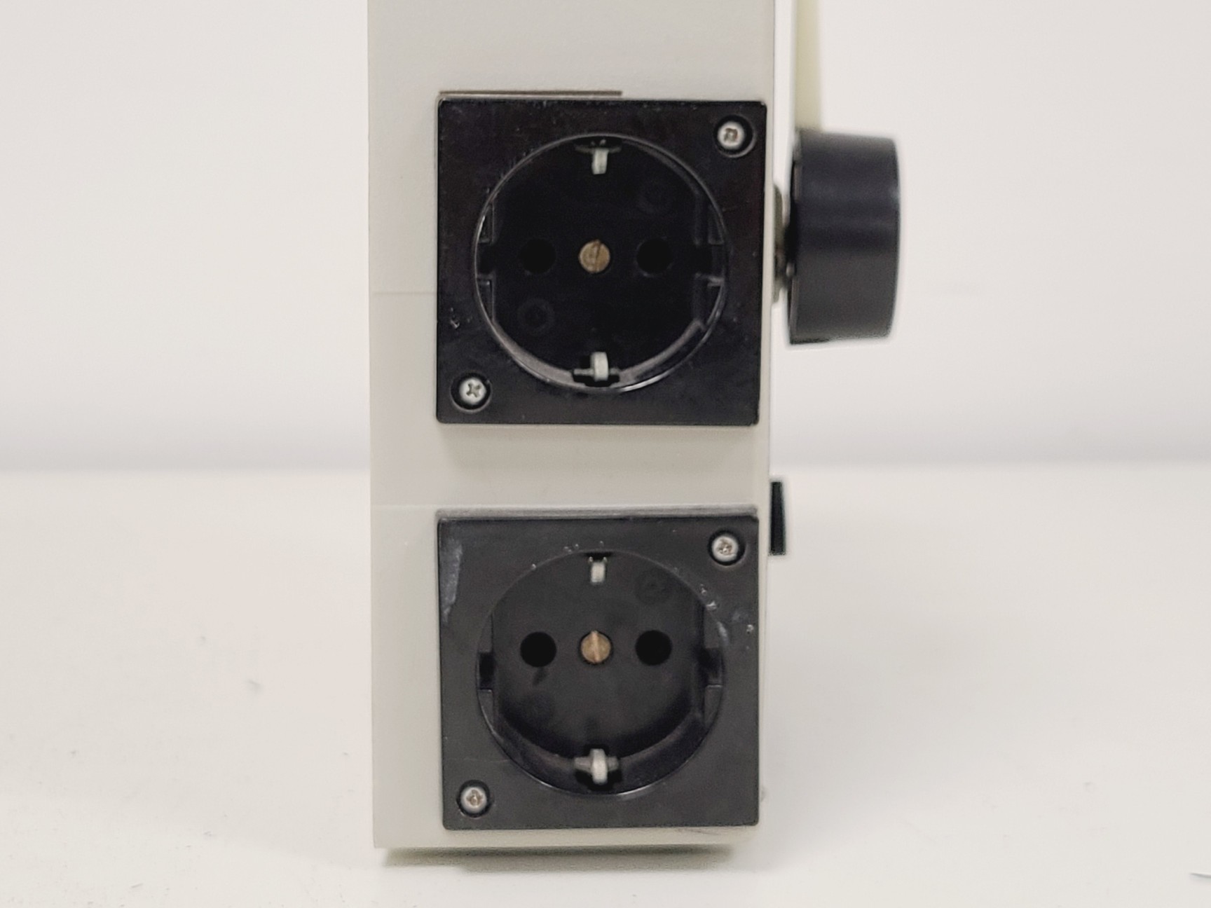 Image of De Vere 504 Photographic Enlarger with Varicon Head and GraLab Model 300 Timer