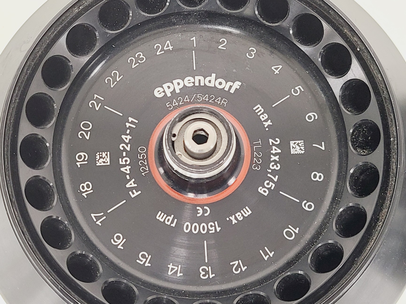 Image of Eppendorf 5424 R Refrigerated Centrifuge w/ FA-45-24-11 Rotor