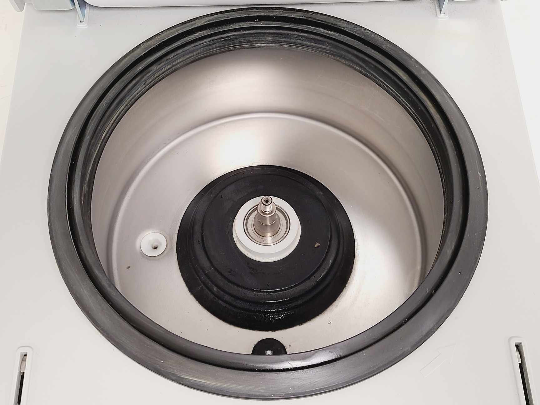 Image of Eppendorf 5427 R Refrigerated Centrifuge w/ FA-45-48-11 Rotor