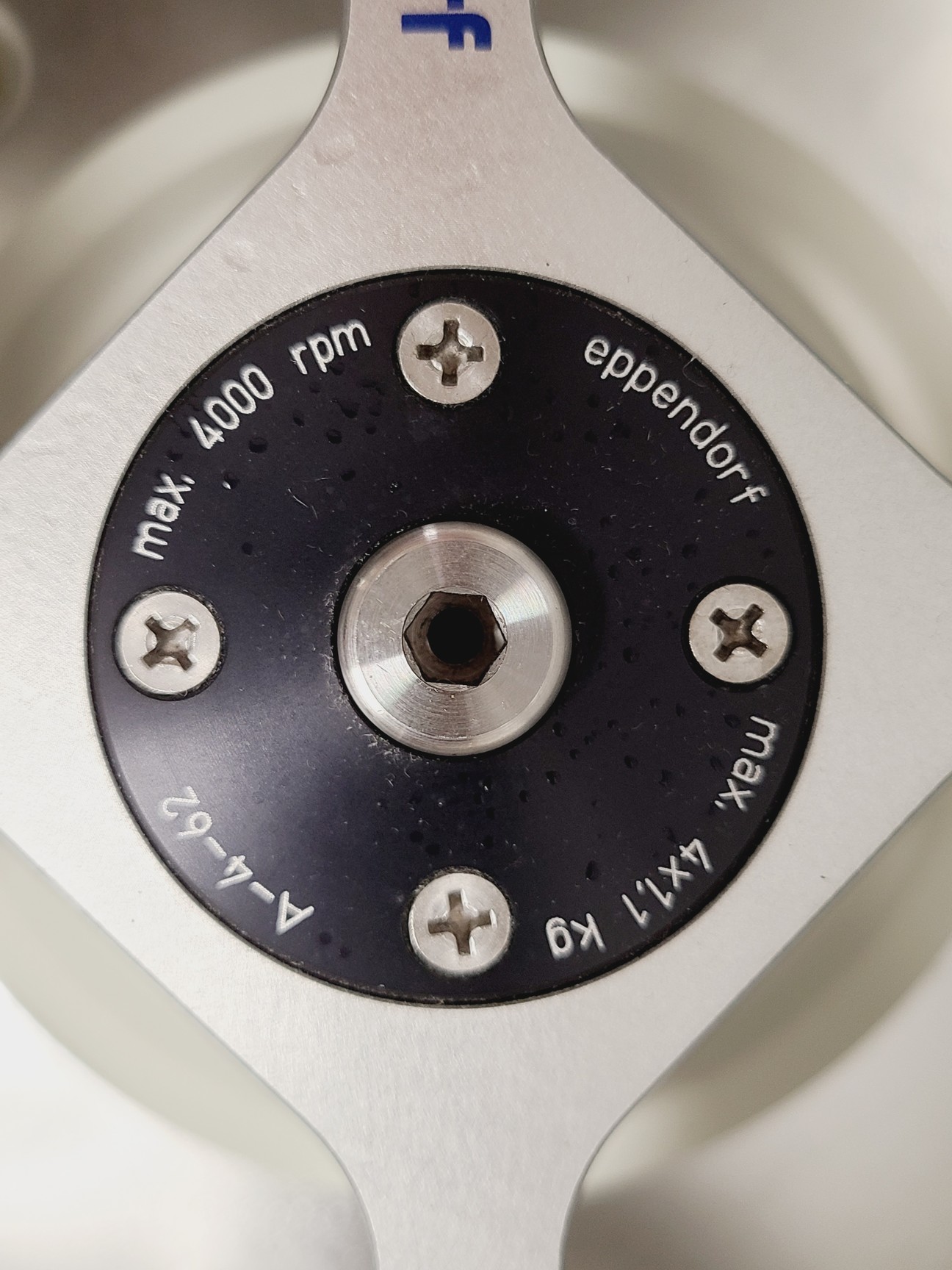 Image of Eppendorf Centrifuge 5810 R w/ Eppendorf A-4-62 Rotor Spares/Repair