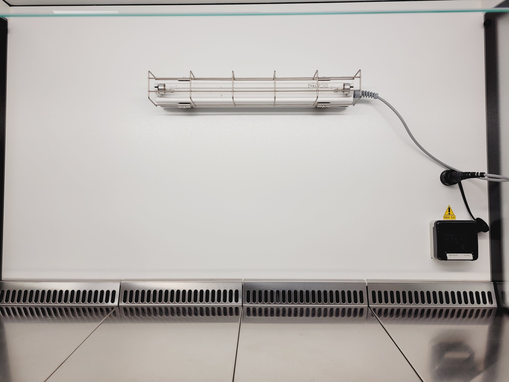 Image of Faster SafeFast Classic 212 Class 2 Biological Safety Cabinet