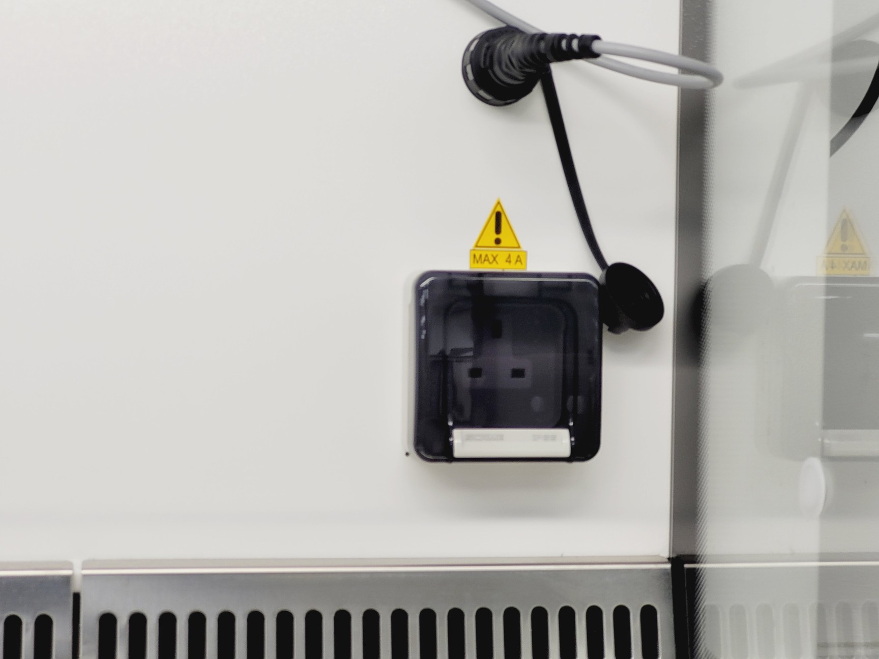 Image of Faster SafeFast Classic 212 Class 2 Biological Safety Cabinet