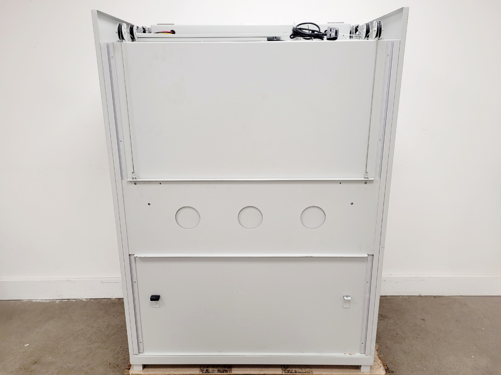 Image of Haier HR900-II A2 Class 2 Biological Safety Cabinet with Stand Lab