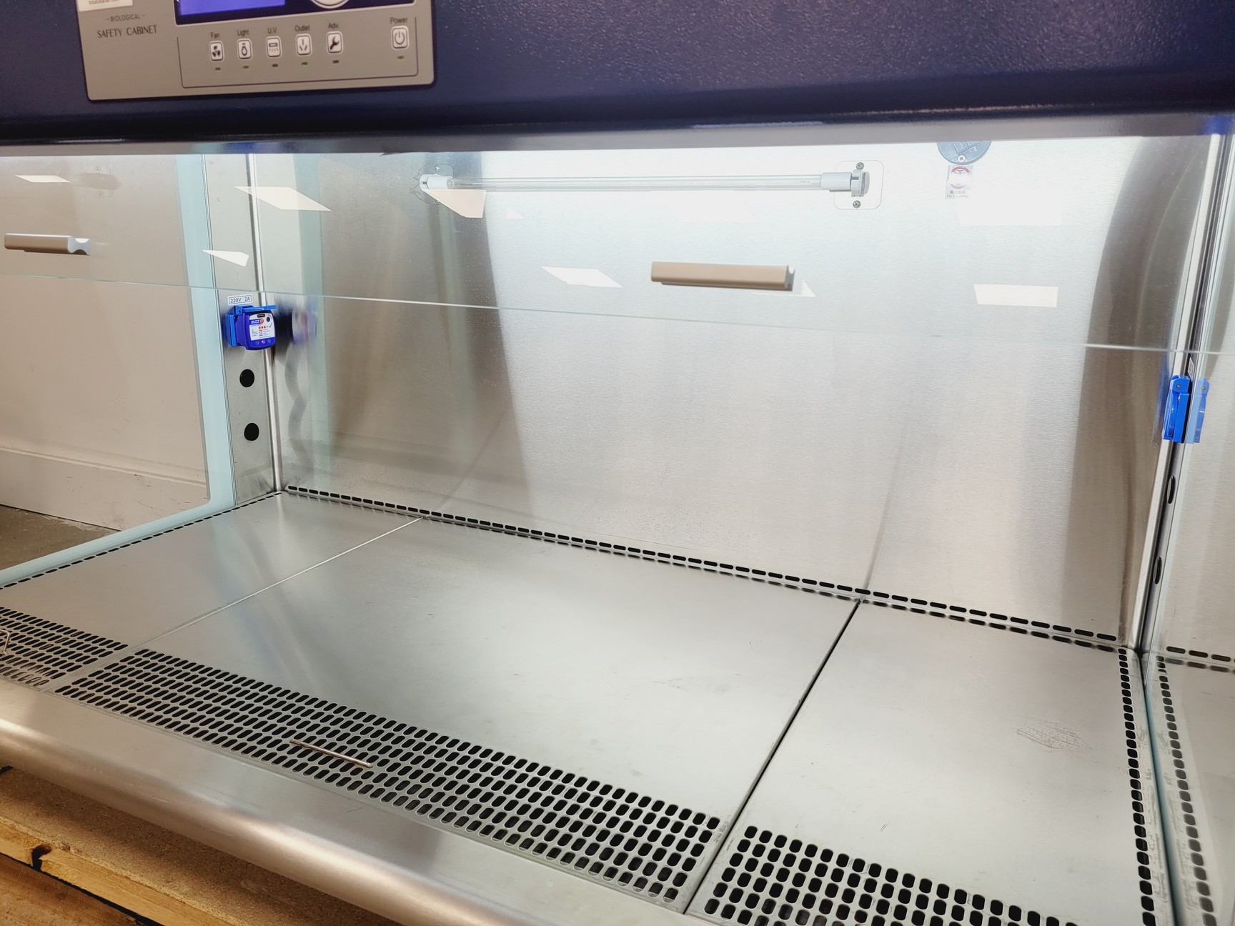 Image of Haier HR1200-II A2-D Class 2 Biological Safety Cabinet w/ Stand Lab