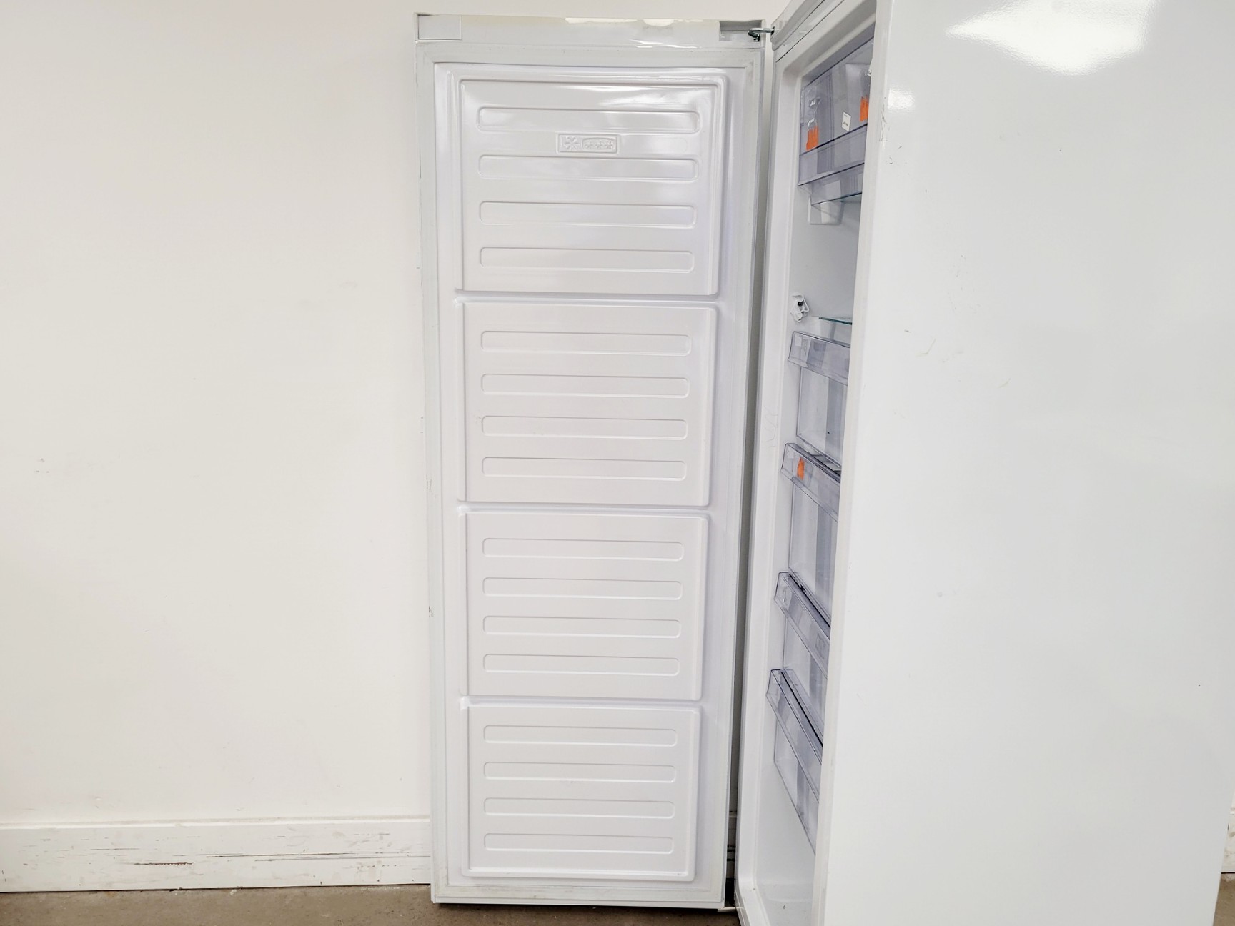 Image of Beko FFP1671W Freezer