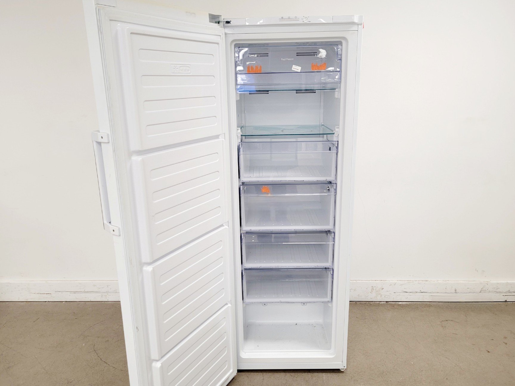 Image of Beko FFP1671W Freezer
