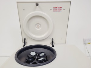 Thumbnail image of Kendro Heraeus Biofuge Primo R Centrifuge w/ 7591 Rotor 4000 RPM Lab