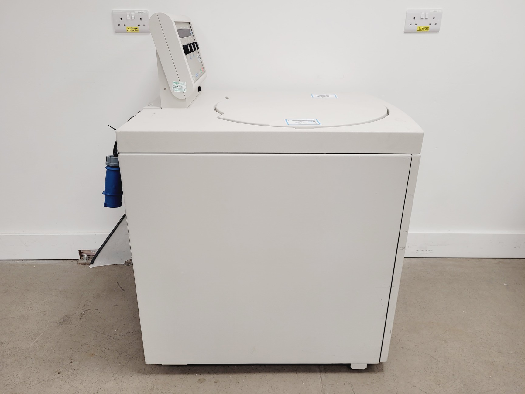 Image of Beckman Coulter Avanti J-26 XP Centrifuge Lab