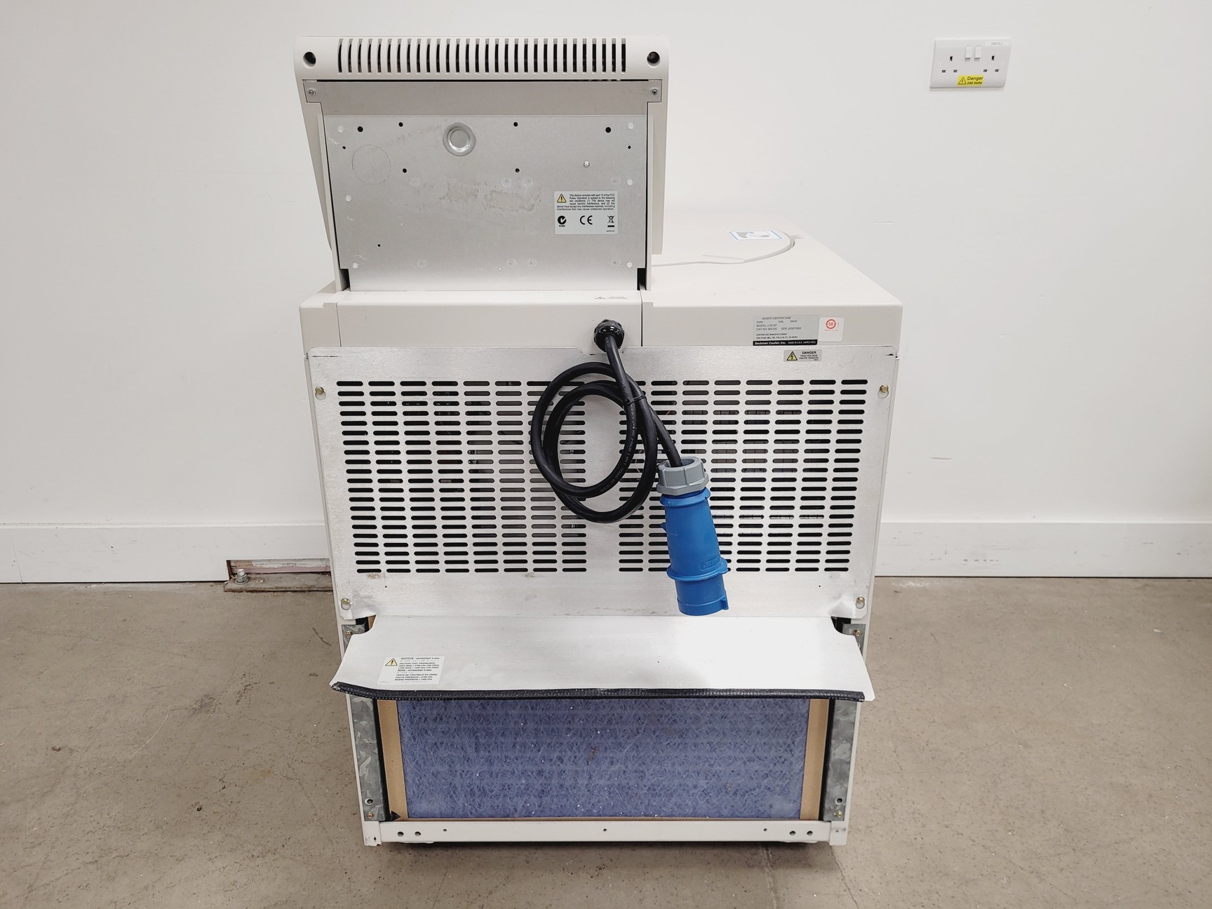 Image of Beckman Coulter Avanti J-26 XP Centrifuge Lab