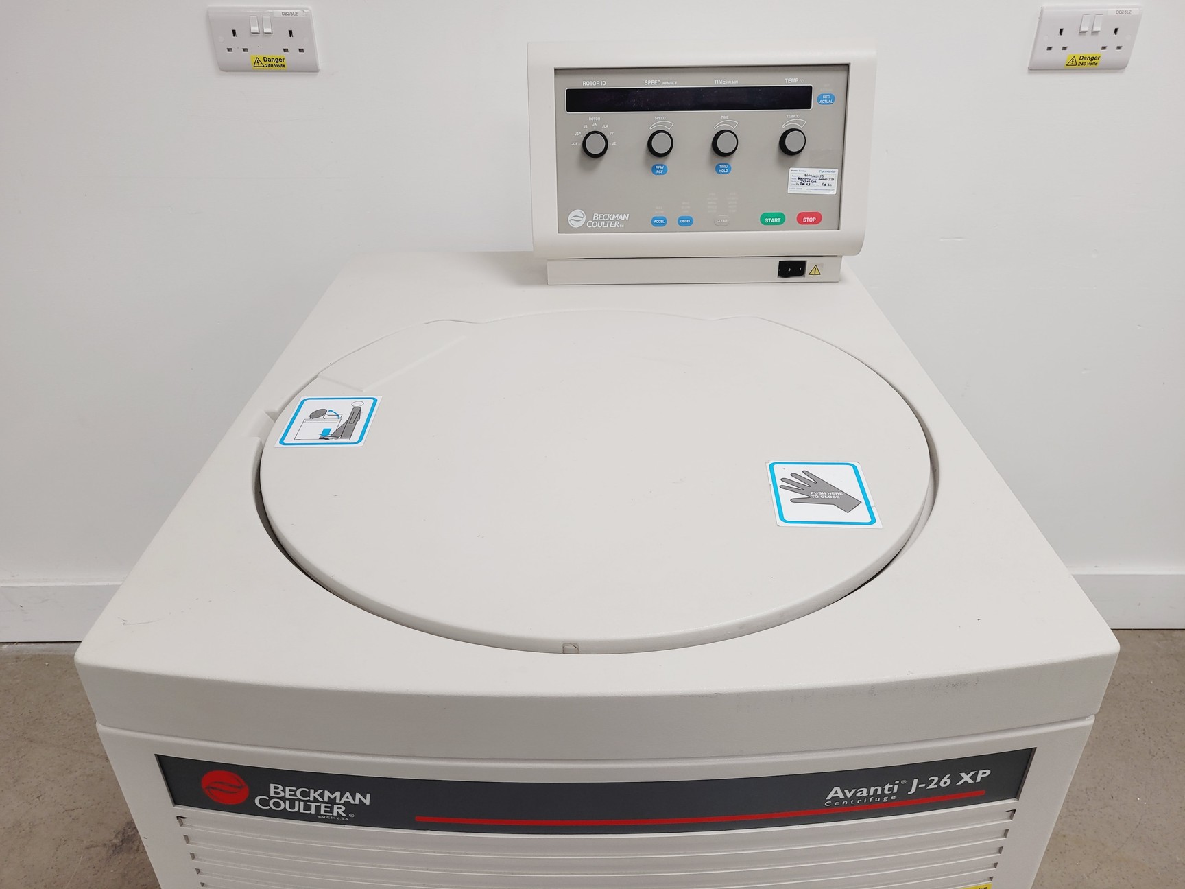 Image of Beckman Coulter Avanti J-26 XP Centrifuge Lab