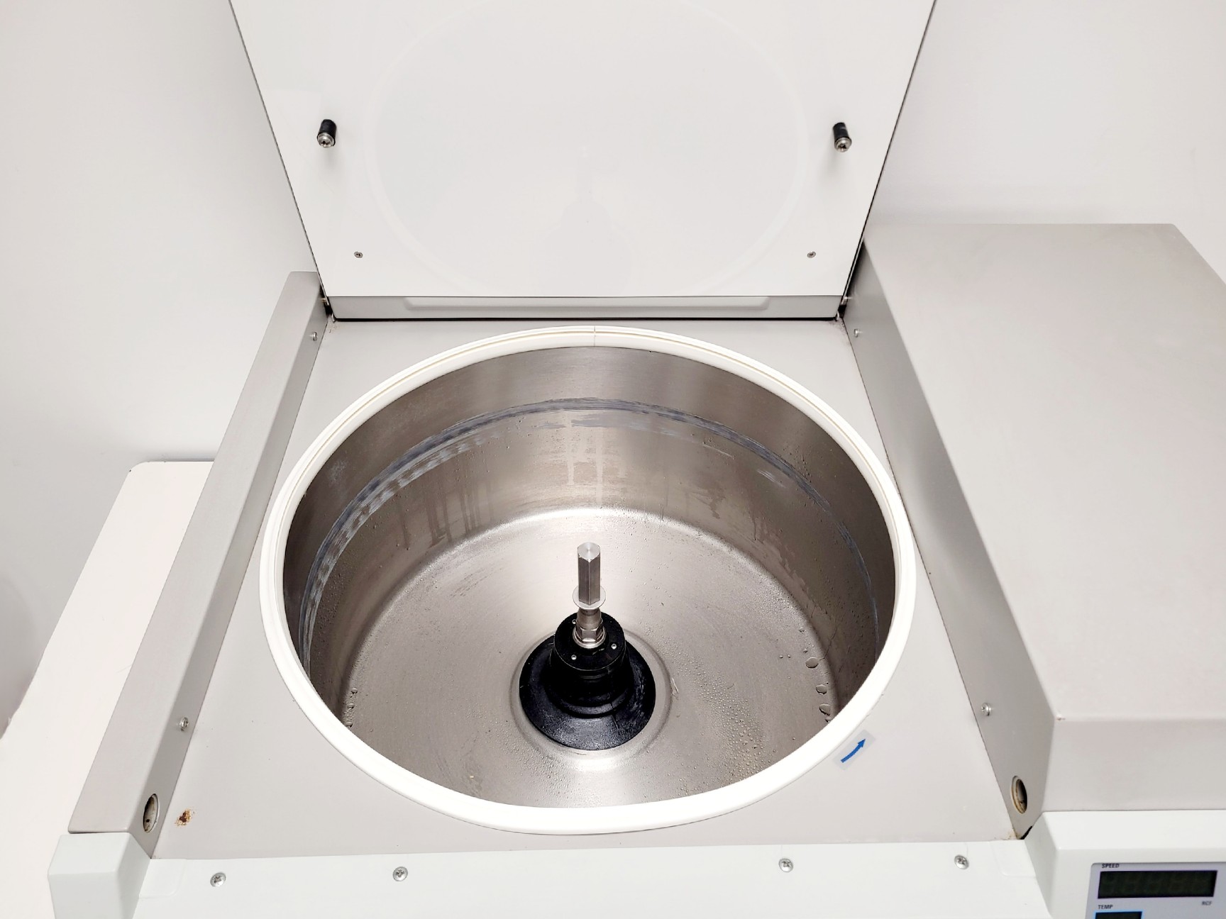 Image of MSE Falcon 6/300 Benchtop Centrifuge