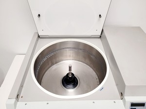 Thumbnail image of MSE Falcon 6/300 Benchtop Centrifuge
