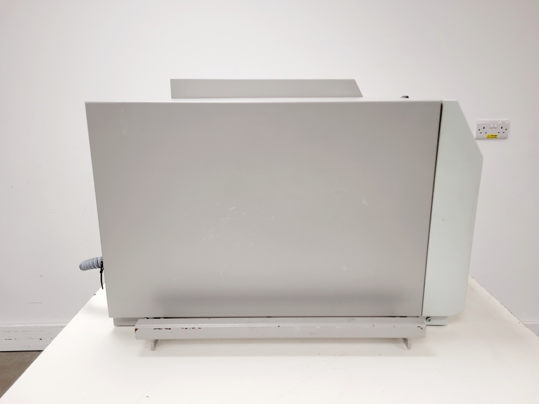 Image of MSE Falcon 6/300 Benchtop Centrifuge