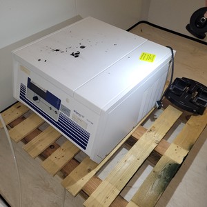 Thumbnail image of Sigma 4K15C Benchtop Centrifuge