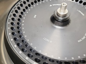 Thumbnail image of Sigma 4K15C Benchtop Centrifuge