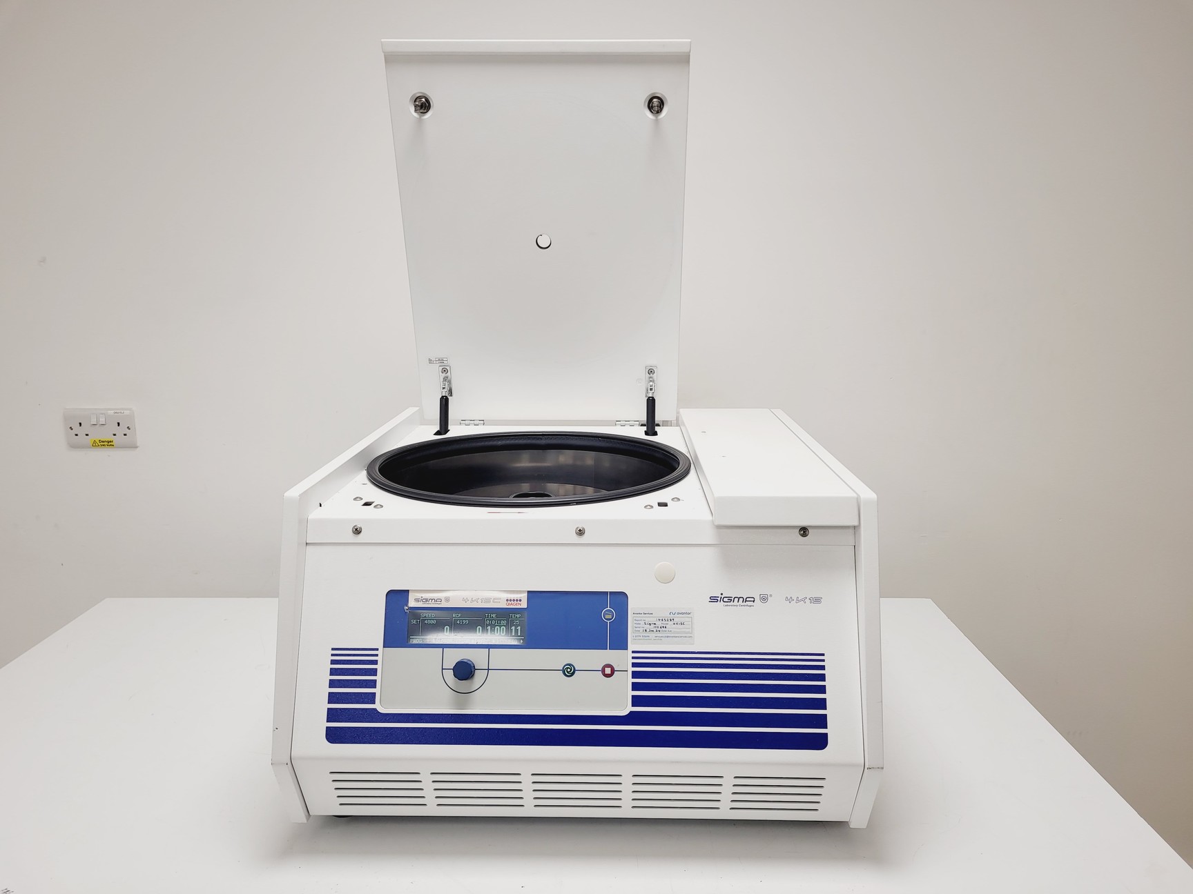 Image of Sigma 4K15C Benchtop Centrifuge