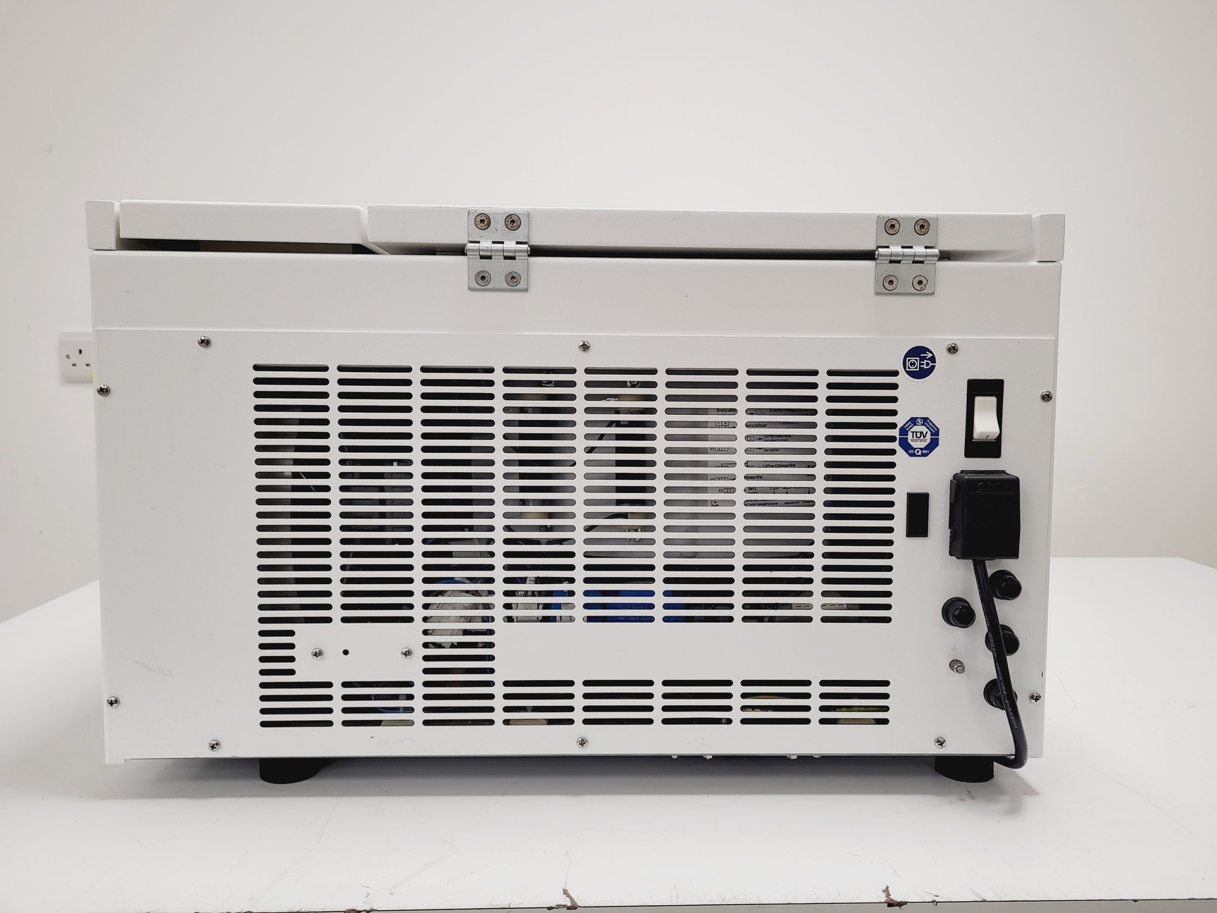 Image of Sigma 4K15C Benchtop Centrifuge