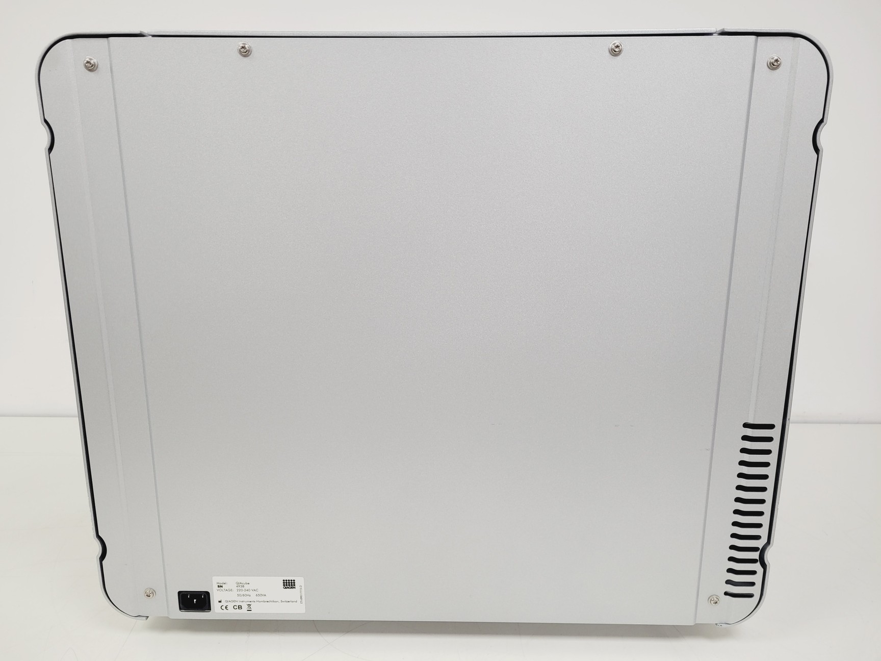 Image of QIAGEN QIAcube Nucleic Acid Purification System Lab