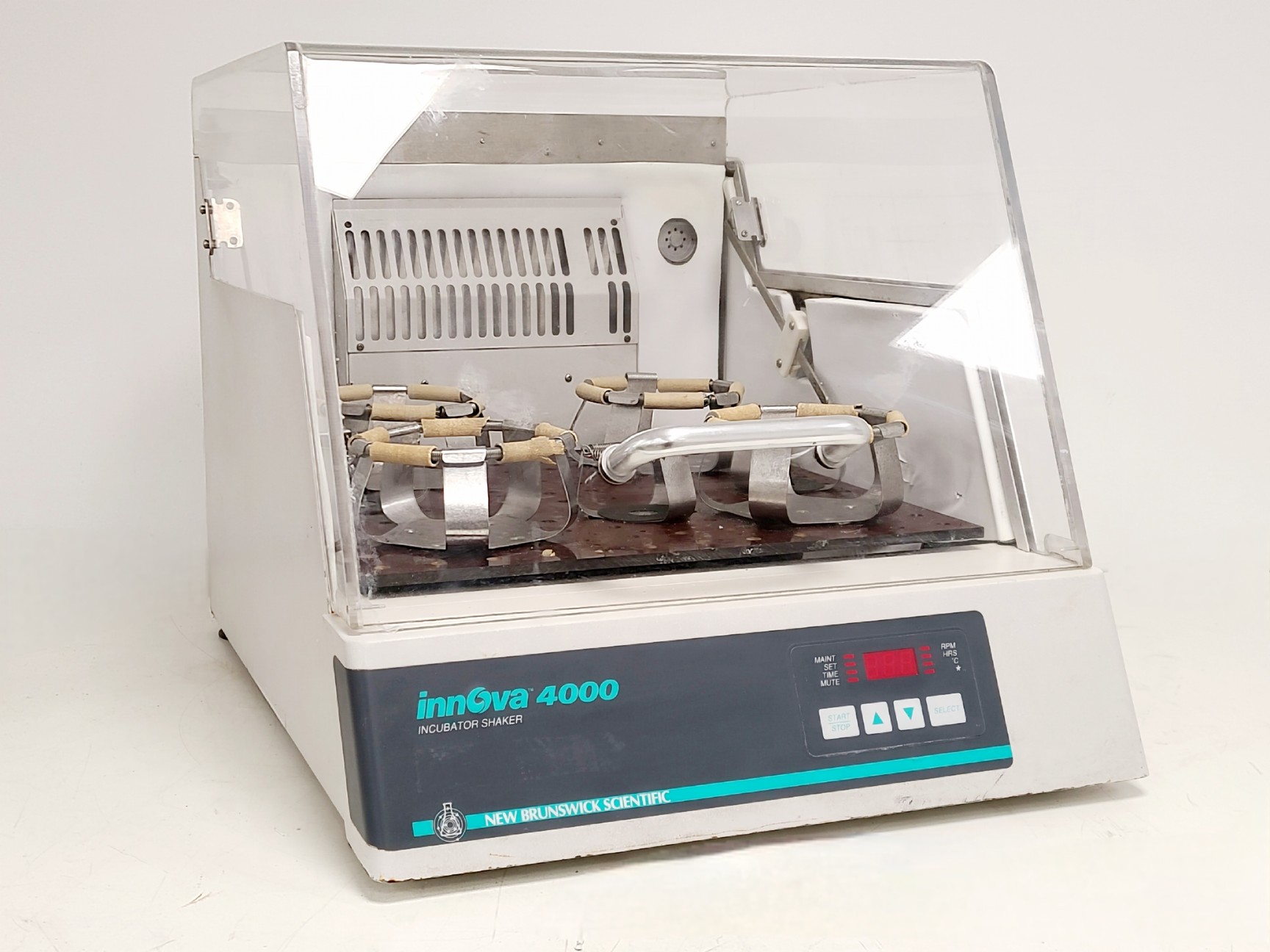 Innova 4000 New Brunswick Scientific Innova 4000 Benchtop Incubator Shaker 500RPM Lab