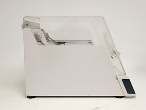 Thumbnail image of New Brunswick Scientific Innova 4000 Benchtop Incubator Shaker