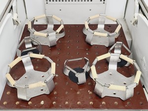 Thumbnail image of New Brunswick Scientific Innova 4000 Benchtop Incubator Shaker