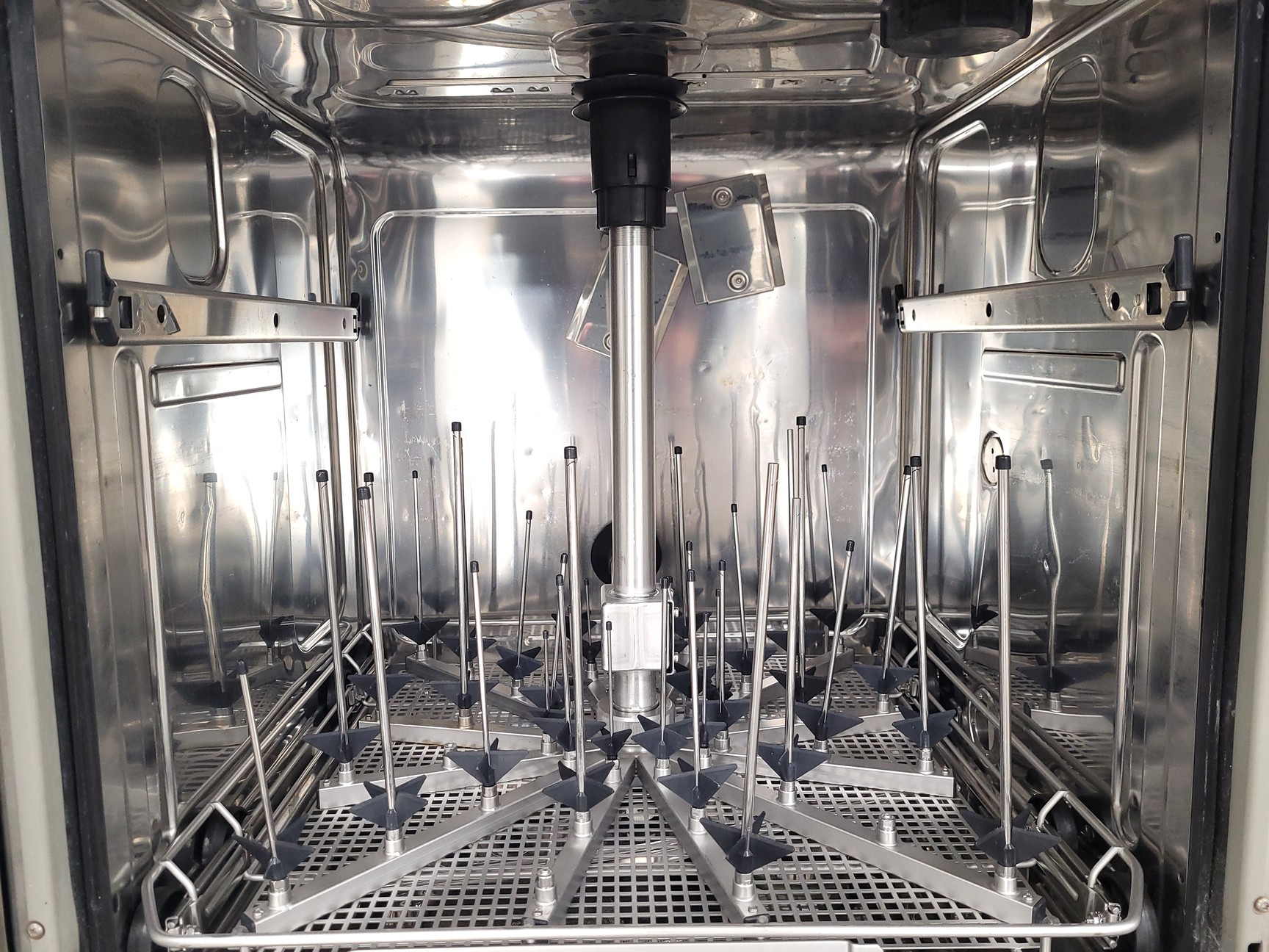 Image of Miele G 7836 CD Glassware Washer