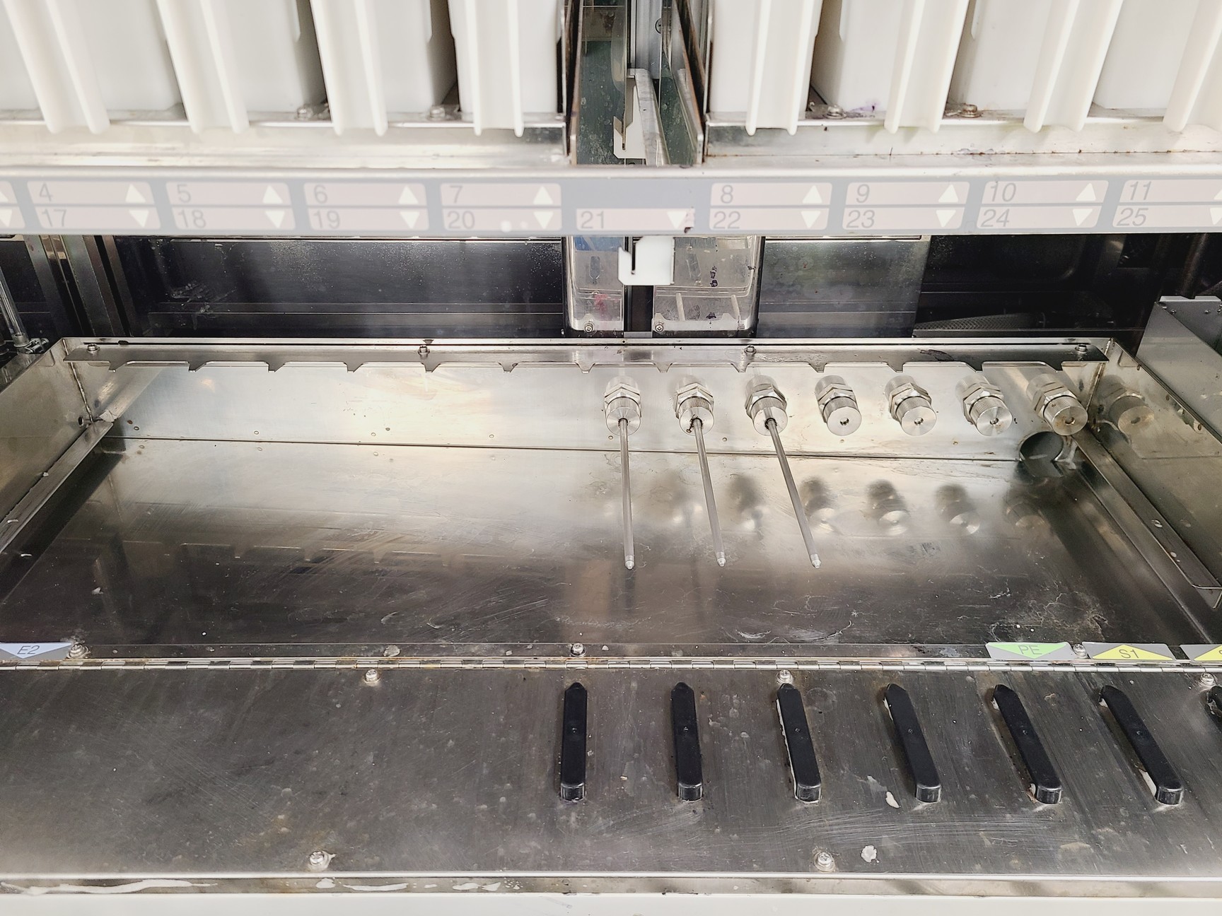 Image of Sakura Tissuetek DRS 2000 Automatic Slide Stainer Lab