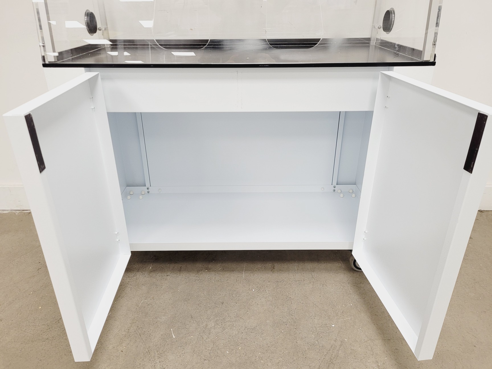 Image of Bigneat BC1204 Recirculating Fume Hood Lab