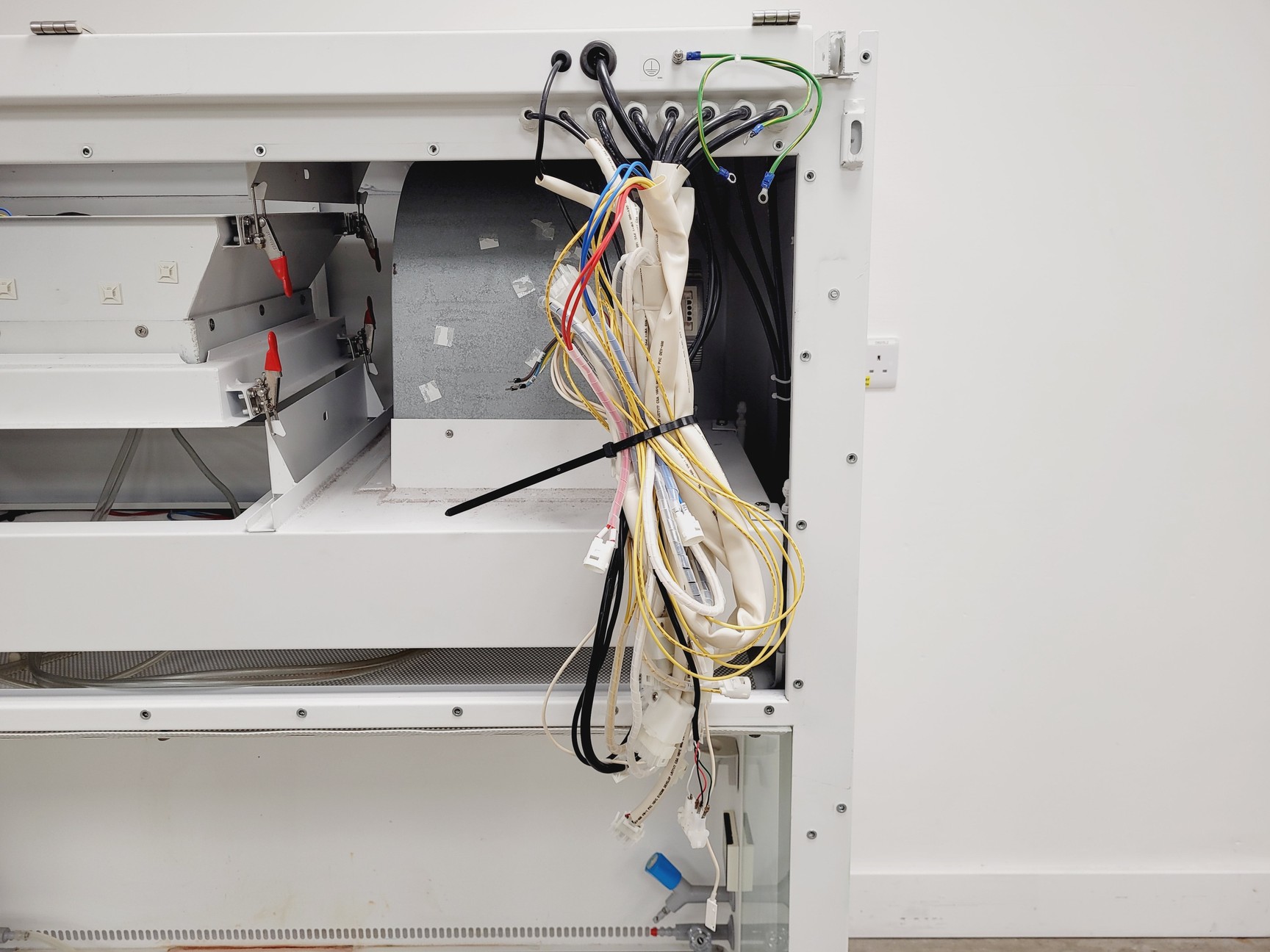 Image of Esco AC2-4G Airstream Duo Safety Cabinet - Spares/Repair Lab