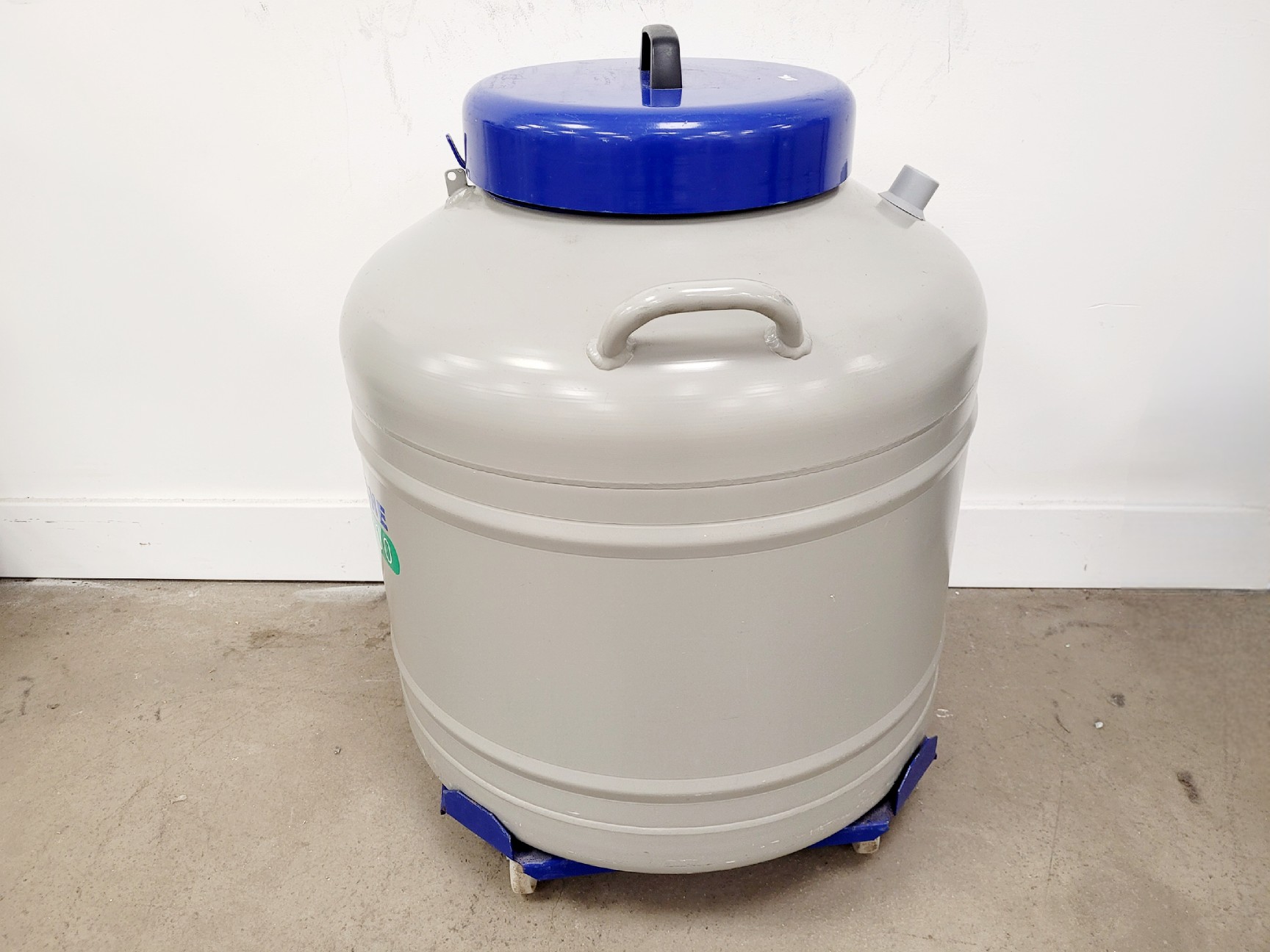 Image of Statebourne Biorack 3000 Liquid Nitrogen Dewar