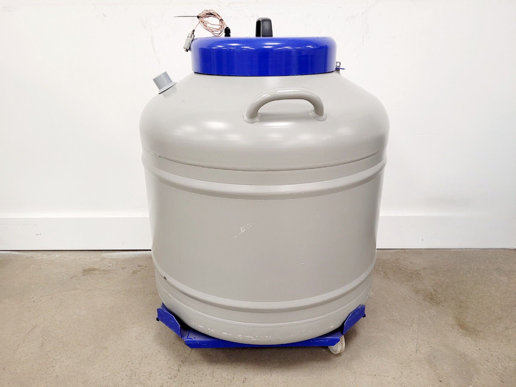 Image of Statebourne Biorack 3000 Liquid Nitrogen Dewar