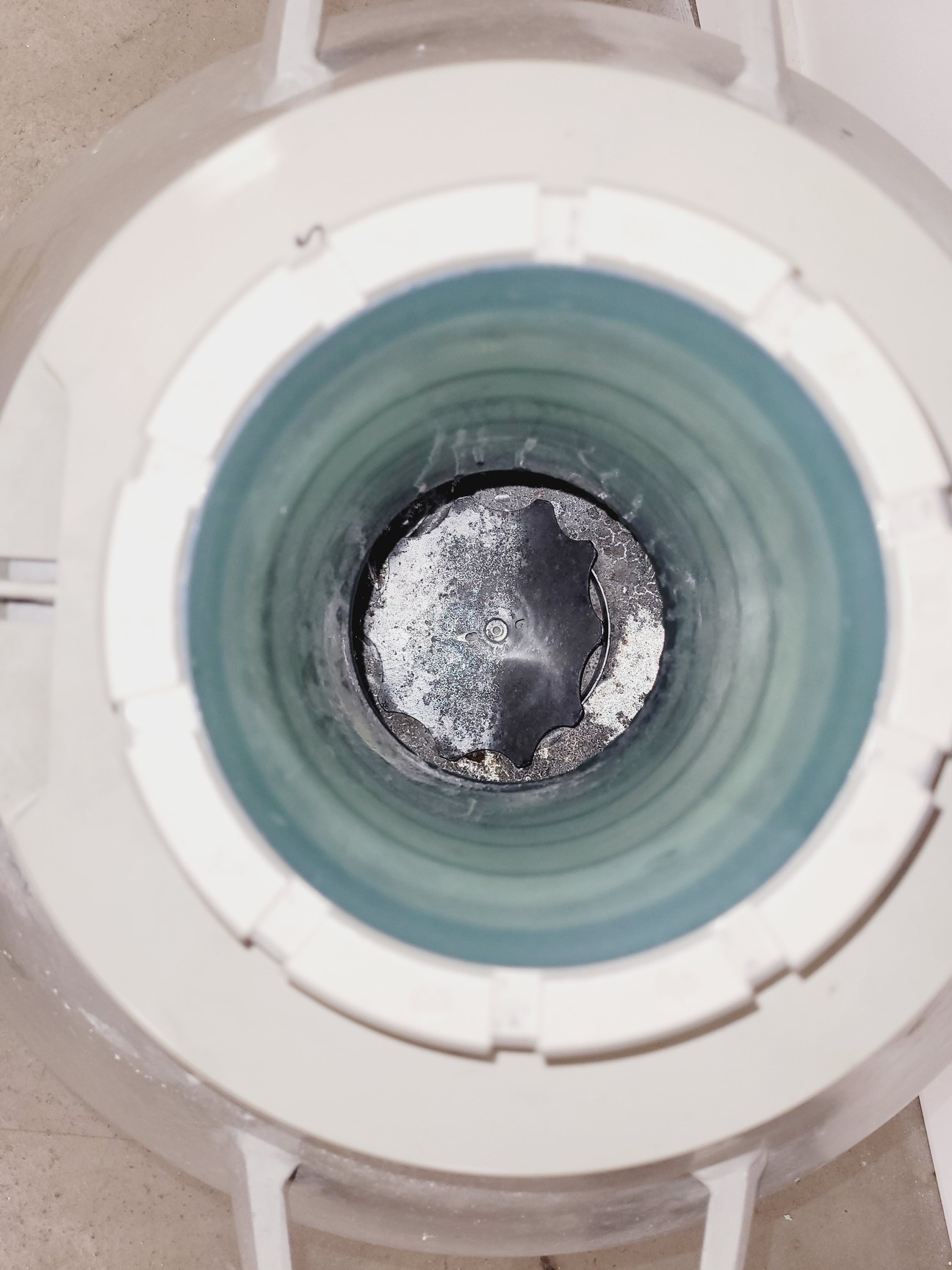 Image of Union Carbide 35HC Liquid Nitrogen Dewar