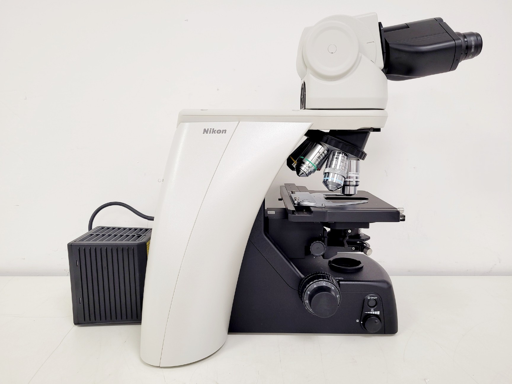 Image of Nikon Eclipse Ni-U Compound Microscope w/ 6 x Objectives 2/4/10/20/40/100x Lab