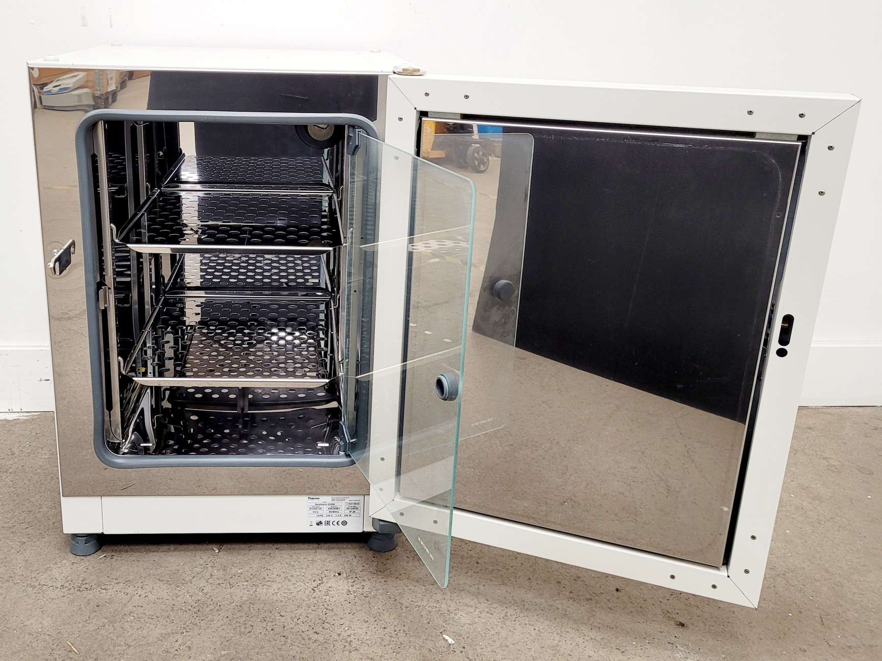 Image of Thermo Scientific Heratherm IGS60 Incubator