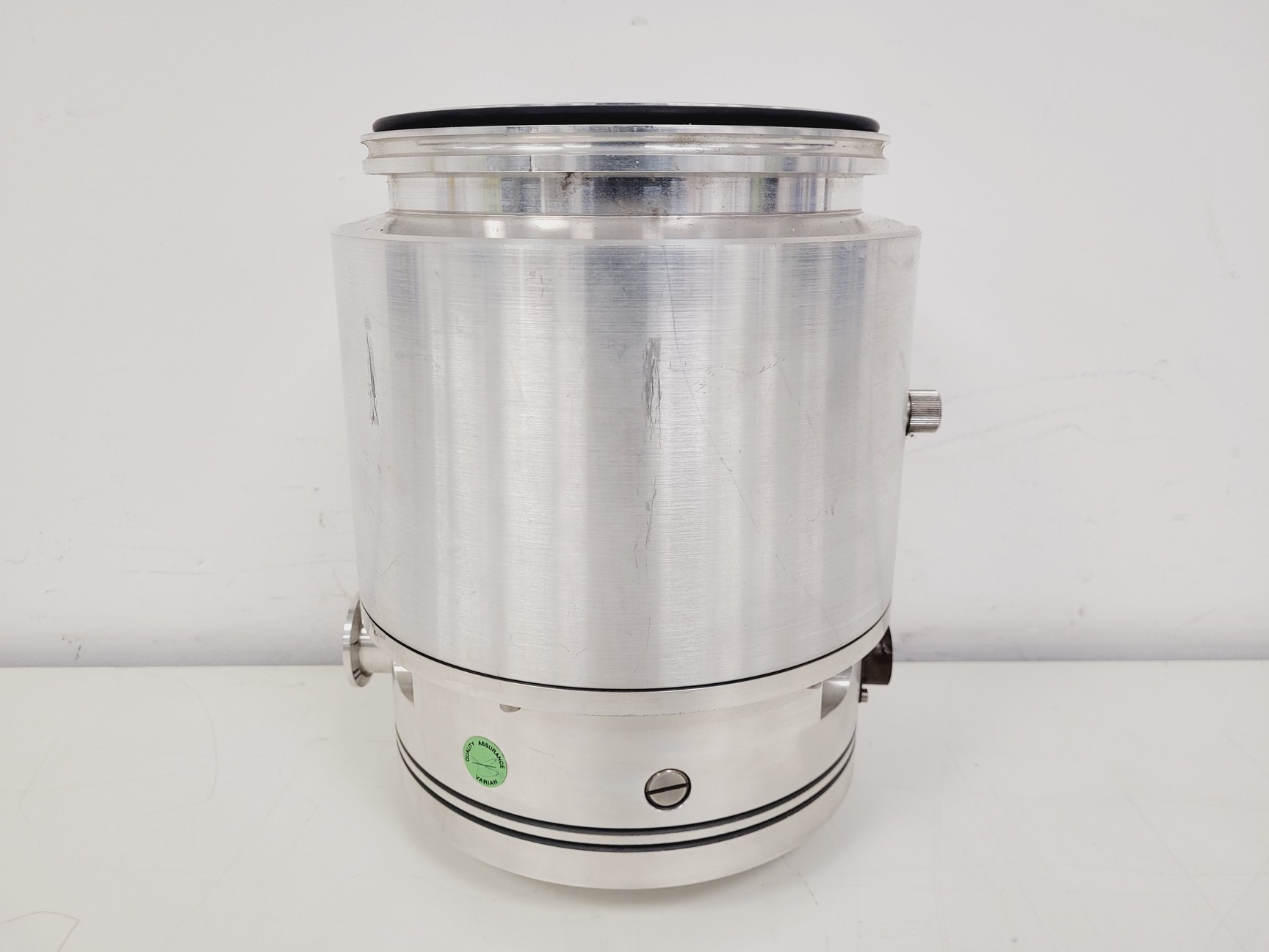 Image of Varian 9698922S001 TV 551 Navigator Turbomolecular Pump