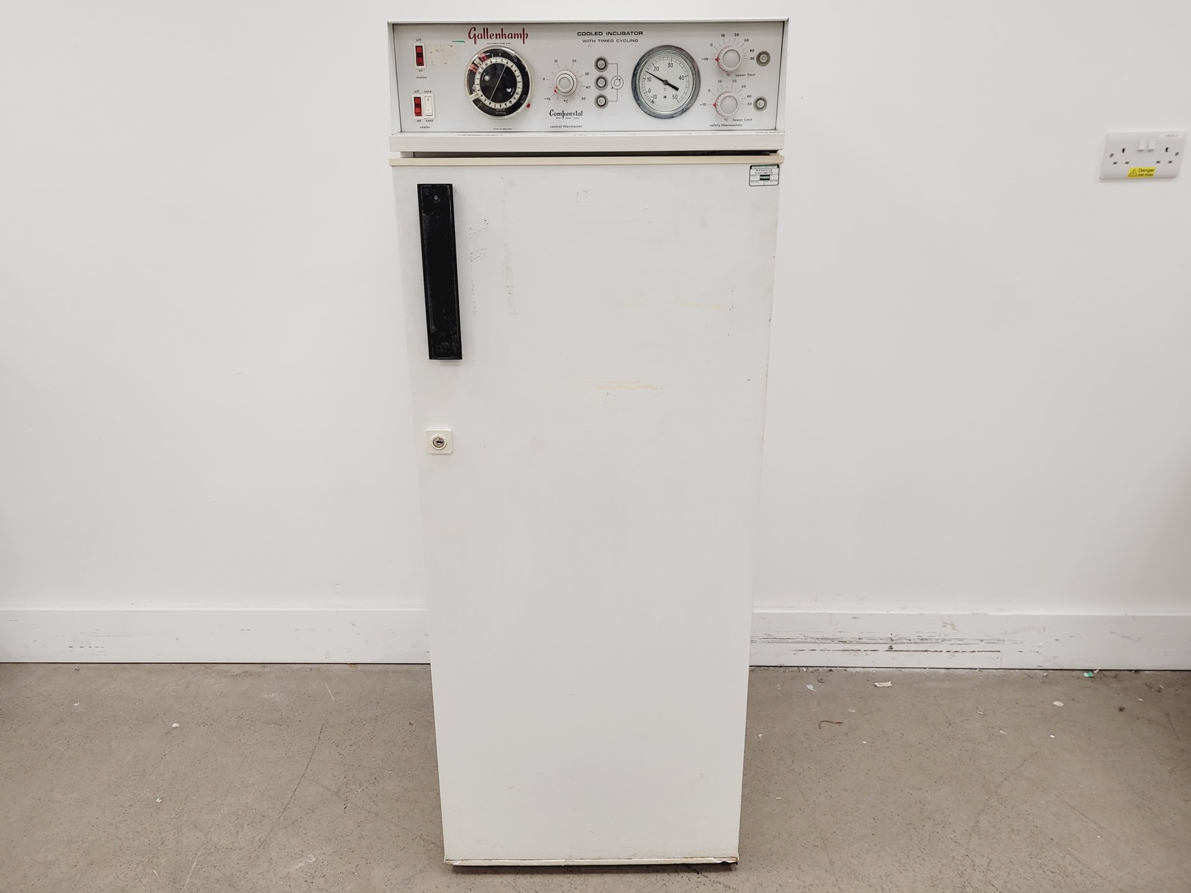 Image of Gallenkamp Cooled Incubator w/ Timed Cycling App. No 6B 7801 B