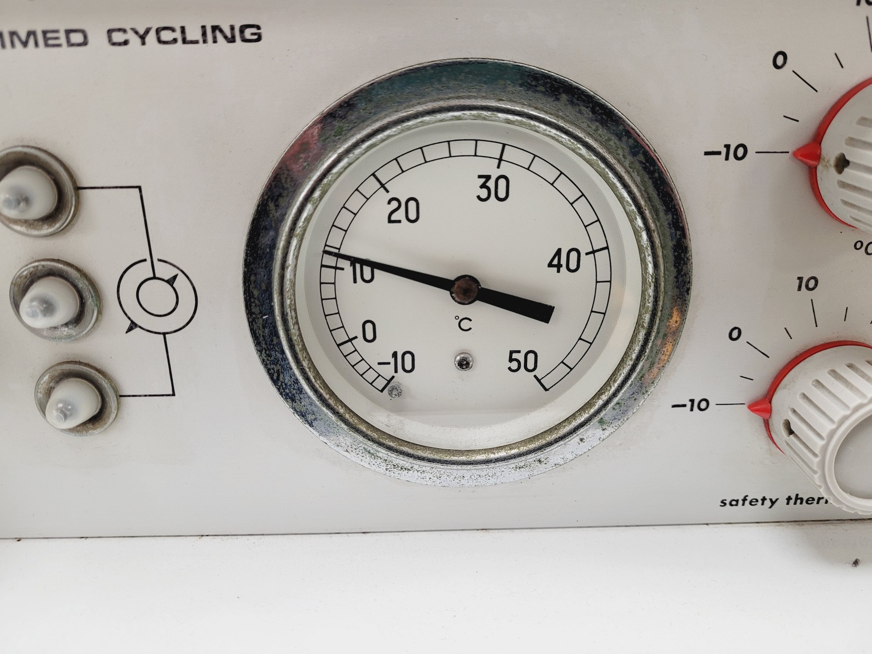 Image of Gallenkamp Cooled Incubator w/ Timed Cycling App. No 6B 7801 B